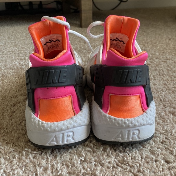 Nike Huaraches - Picture 3 of 3